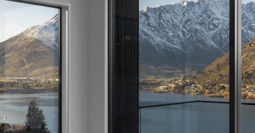 Lounge Corner to View Twilight Remarkables
